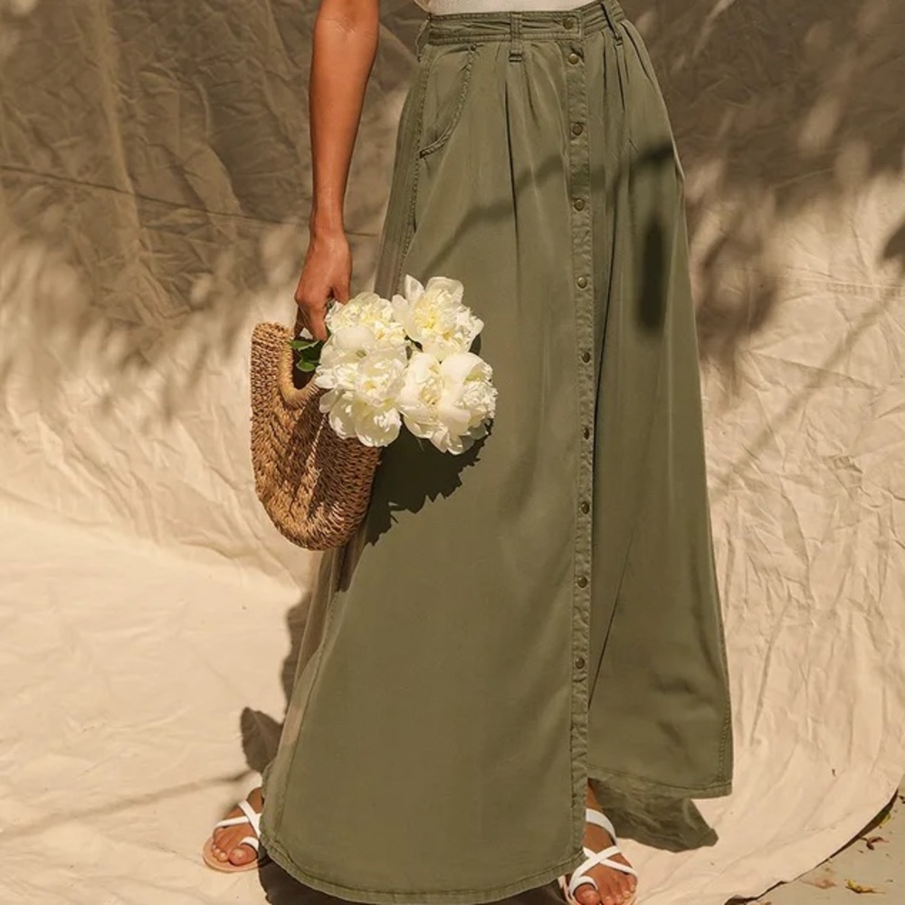 Lulus My Squad Olive Green Maxi Skirt NWT Medium